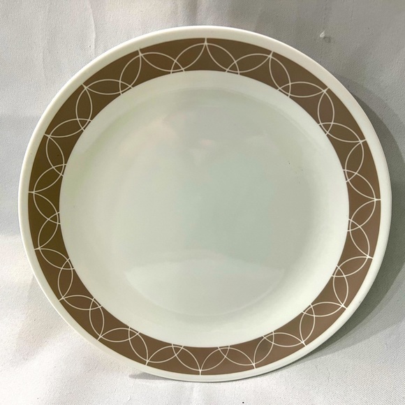 8pc Corelle Vitrelle plate set (8 pieces). Made in USA. Excellent condition. - Picture 2 of 3